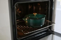 Combekk Støbejernsgryde 28 cm Holly Green med guldknop