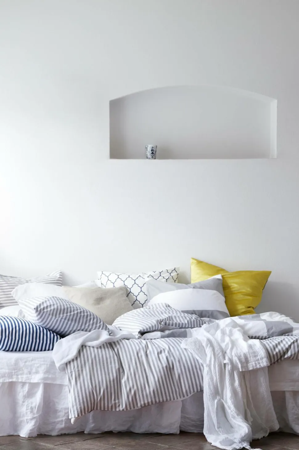 Ellos Home Sengekappe Candice i vasket hør 45 cm
