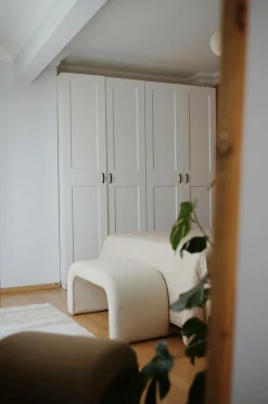 Hanah Home PufKiev