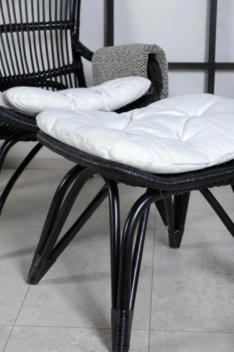 Venture Home Ella Lounge Chair