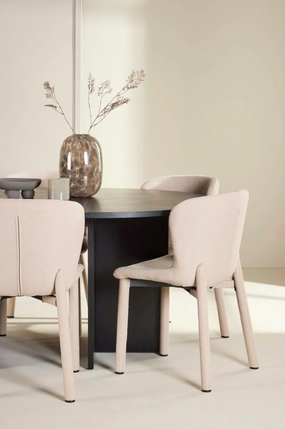 Venture Home Spisebord Strada med Astoria-stol