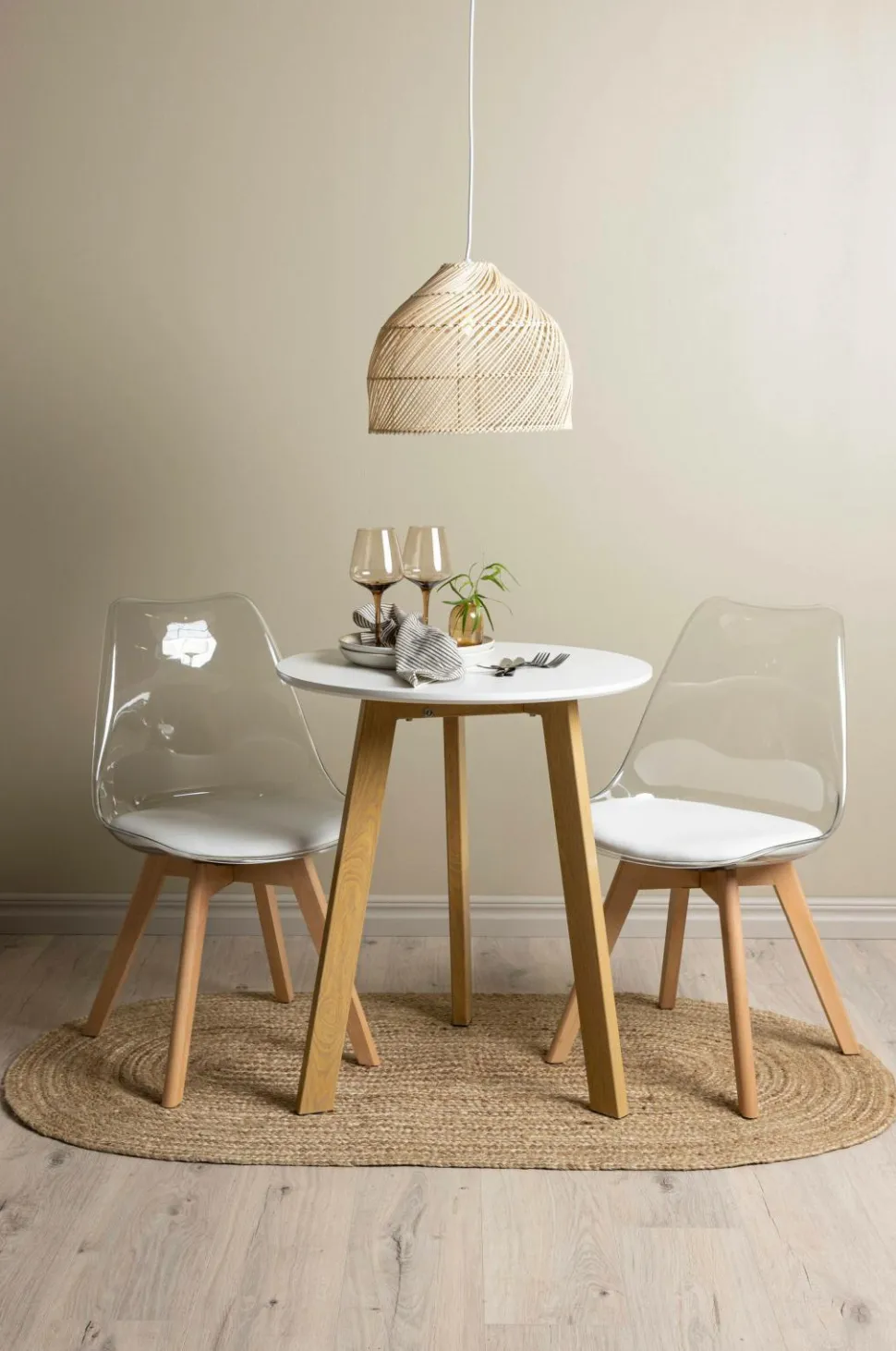 Venture Home Spisegruppe Leonora med 2 stk. stole Edvin